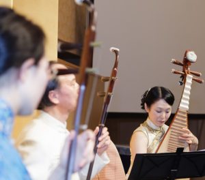 中国琵琶と二胡の演奏